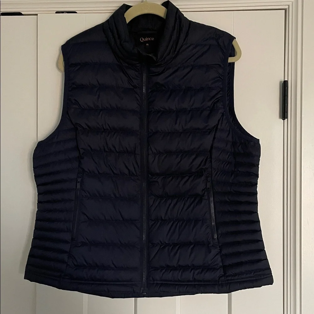 Quince Lightweight Packable Down Puffer Vest - Picture 2 of 4